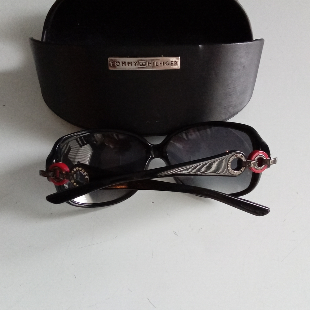 Tommy Hilfiger Black Butterfly Sunglasses Red Rhinestone Detail TH7735 Case